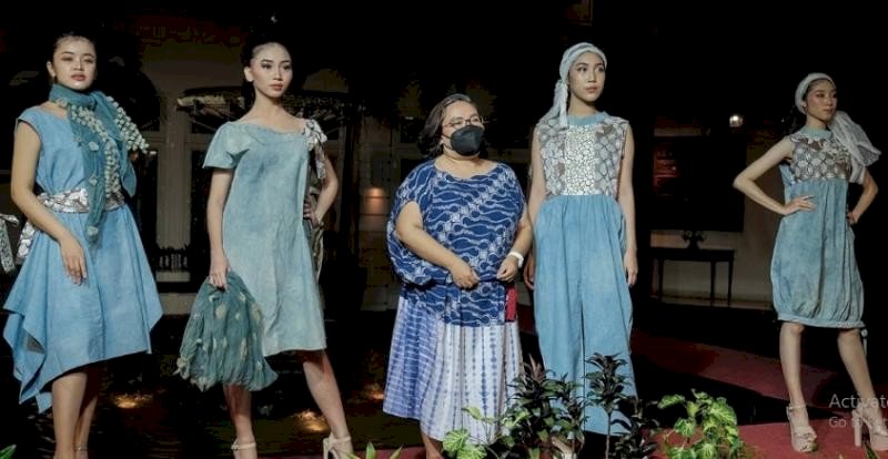 Batik di Panggung Dunia: Eksplorasi Perjalanan Batik dalam Mode Global